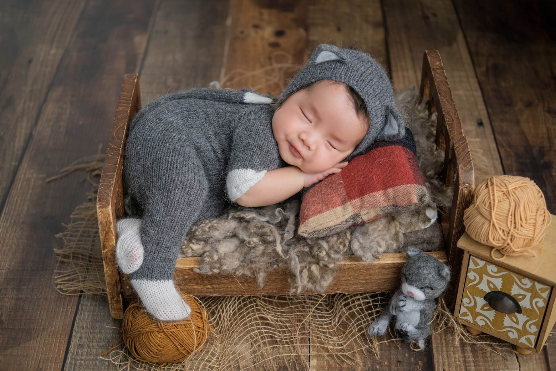 Chụp ảnh newborn – sơ sinh cho bé tại nhà – ảnh 18