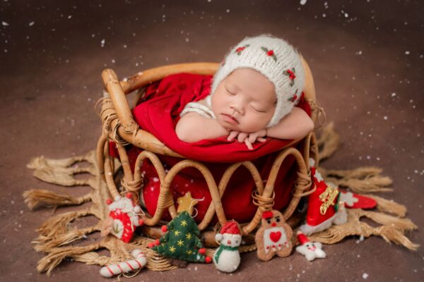Trang phục chụp ảnh sơ sinh: Vì sao studio ưu tiên đồ len, cotton, sợi mềm? – ảnh 1