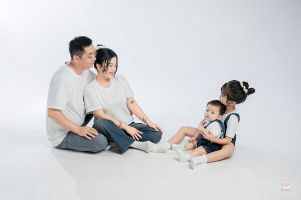 3 sai lầm ba mẹ thường gặp khi tự chụp ảnh gia đình tại nhà – ảnh 4