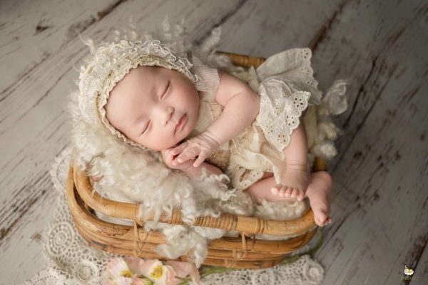 Chụp ảnh newborn – sơ sinh cho bé tại nhà – ảnh 9