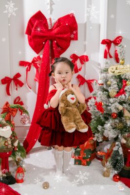 Chụp Noel quán cà phê và studio: Ba mẹ nên chọn cách nào? – ảnh 5